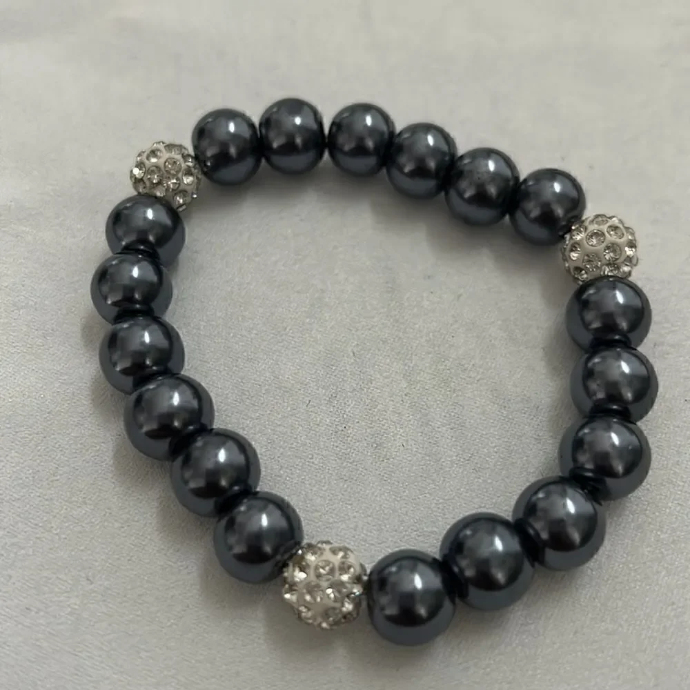 N/A earrings bracelet